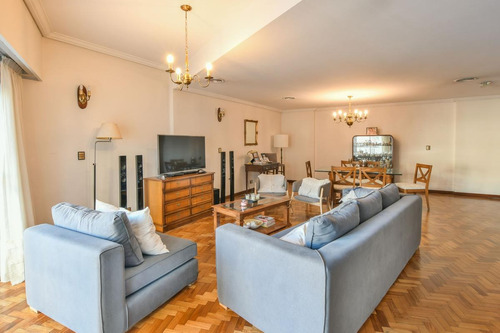 Departamento 3 Dormitorios En Venta Con Cochera - Vista Al Río - Categoría