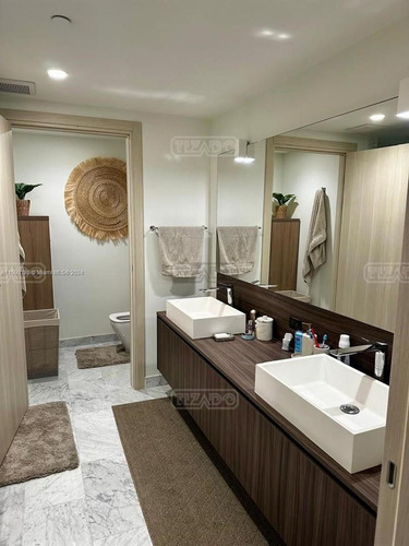 Departamento En Venta En Miami, Florida, Estados Unidos