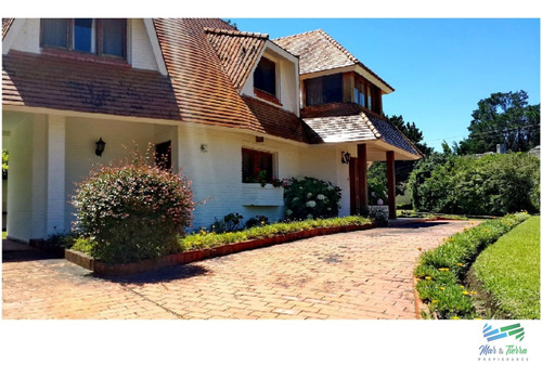 Vendo Casa De 3 Dormitorios, A 1 De La Brava, Rincón Del Indio, Punta Del Este.