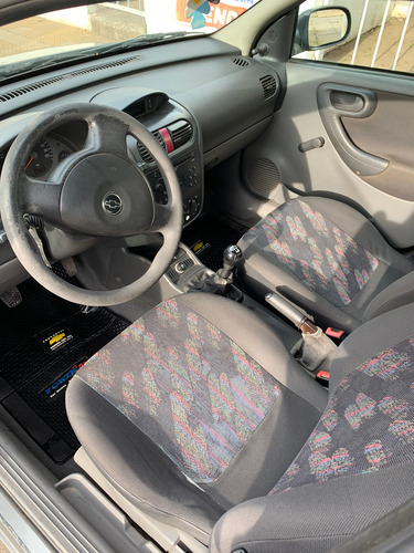 Chevrolet Corsa II 1.7 Gl Aa Dh