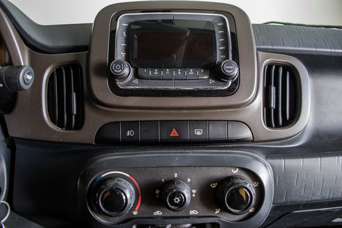 Imagen 8 de 19 de Fiat Mobi 2017 1.0 Way 5 Puertas Con Gnc Ab351 Nv