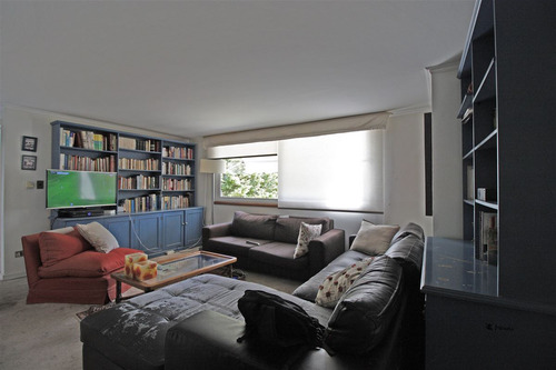 Casa En Venta De 7 Dorm. En Lo Barnechea