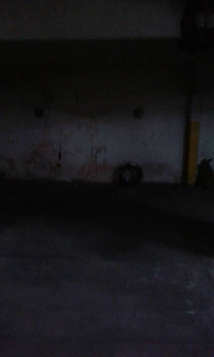 Imagen 4 de 5 de Cochera Centrica En Venta!
