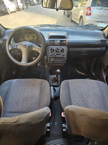 Chevrolet Corsa 1.6 Gl Aa Dh
