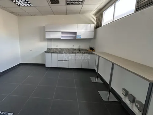 Local En Arriendo En Centro. Cod A776021