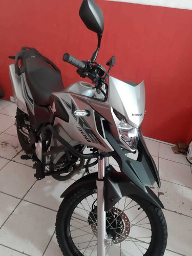 Imagem 1 de 15 de Honda Xre 300 Prata Unico Dono Baixo Km