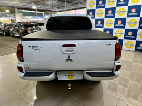 Imagem 4 de 8 de Mitsubishi L200 Triton Hpe 3.2 Cd Tb Int.diesel Aut