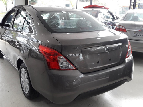 Nissan Versa 1.0 12v Conforto 4p