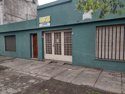 Casa En Venta - 3 Dormitorios 1 Baño - 450mts2 - Ensenada