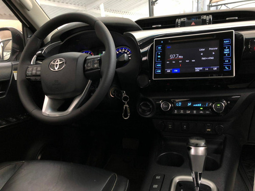 Imagem 8 de 13 de Toyota Hilux 2.8 Srv 4x4 Cd 16v Diesel 4p Automático