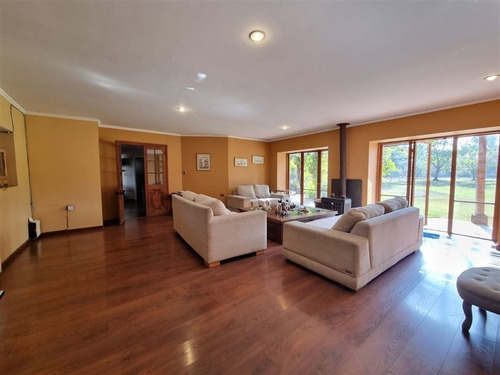 Imagen 9 de 28 de Casa En Venta De 4 Dorm. En Colina