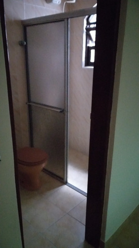 Imagem 8 de 14 de Casa 3 Qtos 1st,sala,quintal Cabe Piscina 3 Carros $ 300.mil