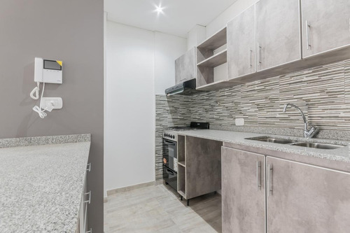 Imagen 5 de 30 de Departamento En Venta 2 Ambientes Con Cochera - Lomas De Zamora