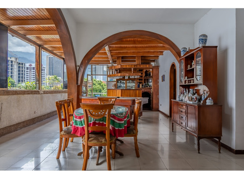 Se Vende Edificio 1280m2 Chacao 5152