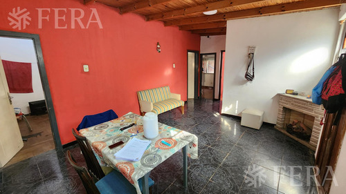 Venta Ph De 3 Ambientes Con Patio Y Quincho En Bernal Este (28952)