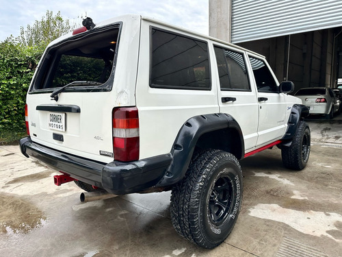 Jeep Cherokee 4.0 Sport