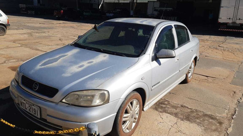 Chevrolet Astra Sedan 2001 2.0 Gls 4p