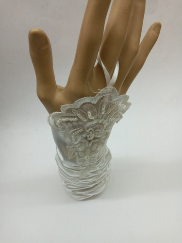 Imagen 3 de 6 de Guantes Sin Dedos App Encaje Y Perlitas Largos Blanco Novia