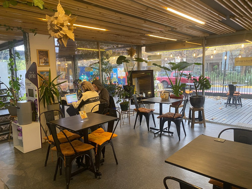75 M2 Patio Directo A La Calle / Patio Los Leones