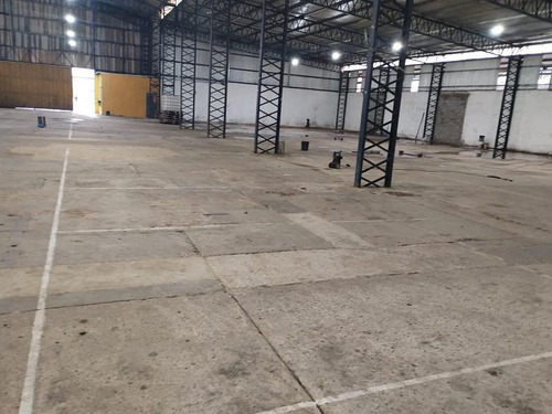 Deposito De 7.000m2 En Planta Con Frente Sobre Avda Antartida Argentina De 100 Ml, Techos Metalicos