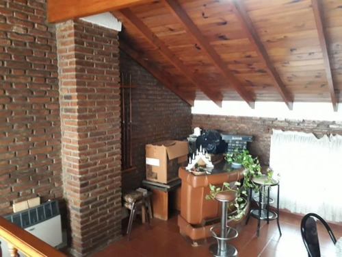 Casa 5 Ambientes Con Cochera