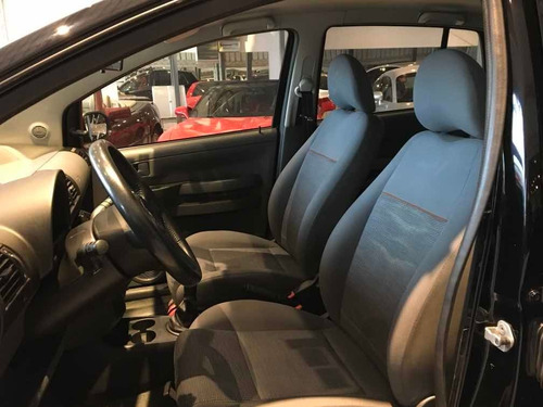 Volkswagen Fox 1.6 Sportline 2008 - Defranco Motors