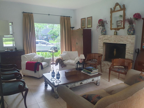 Casa En Venta 4 Dormitorios En Barrio Senderos 2, Pilar