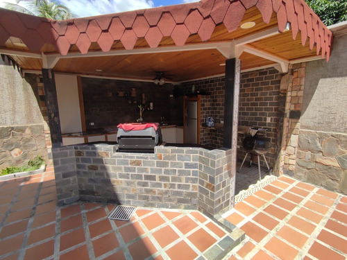 Imagen 12 de 16 de Townhouse En El Limon Sector El Piñal 04243050970