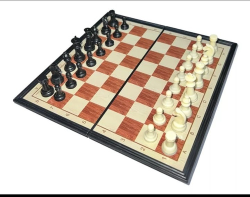 Juego De Ajedrez Magnético Plegable Y Portátil De Plastico