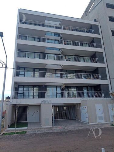 Departamento En Venta 2 Dorm Con Cochera- Neuquén