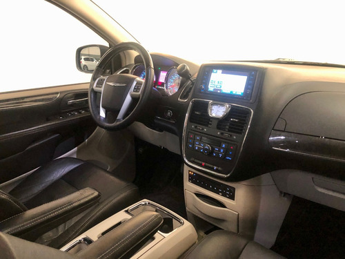 Imagen 8 de 15 de Chrysler Town And Country 2013 Autodrive
