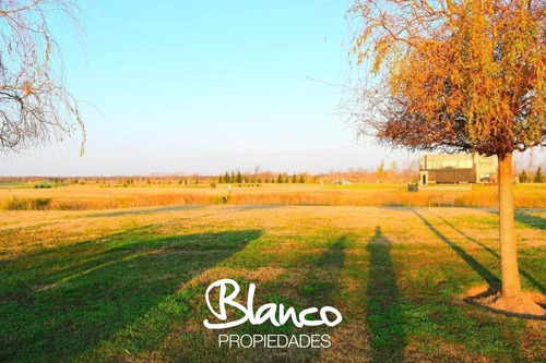 Imagen 2 de 19 de Al Agua! Excelente Lote Interno Dentro Del Barrio Cerrado El Naudir