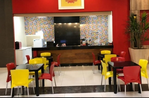 Conjunto 1 Mesa Quadrada E 4 Cadeiras Com Pés De Alumínio Cor Preto E Amarelo