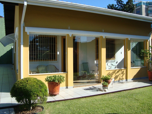 Casa Terrea Maravilhosa Com Jardim  Paisagista  ( Corretores Não São Benvindos )