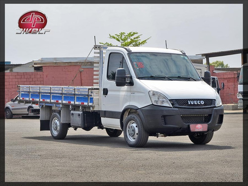 Imagem 1 de 15 de Caminhonete Iveco Daily Com Carroceria