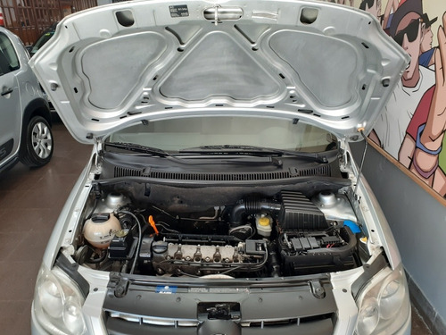 Imagen 7 de 8 de Volkswagen Fox 2009 1.6 Highline 70d