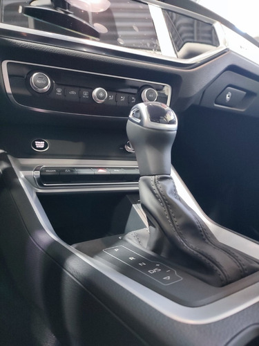 Audi Q3 SELECT