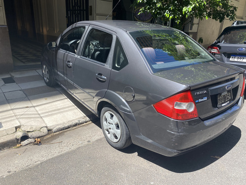 Ford Fiesta Max 1.6 Ambiente