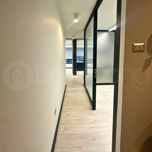 Oficina De 3 Privados Y Estacionamiento En Studio Work
