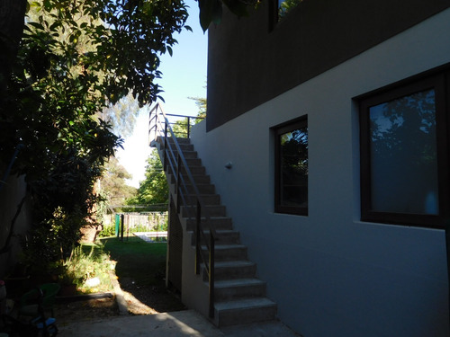 Gran Ubicación - Casi Nueva 235/640 M2