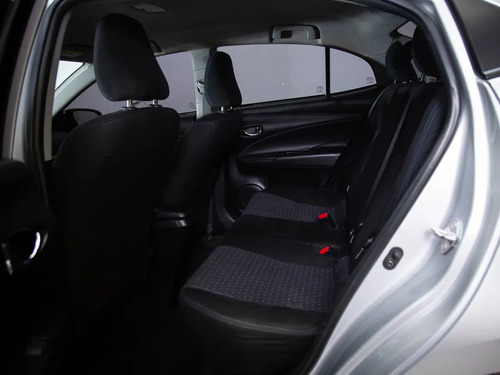Toyota Yaris 1.5 Sedan Gli E Mt 2022