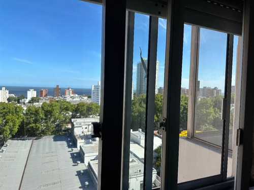 Apartamento De 2 Dorm Y Cochera En Bario Sur, A Metros De La Rambla, Excelente Zona Y Servicios, Gc Bajos