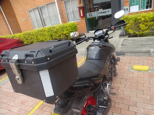 Hero Hunk 160 Rs 2v