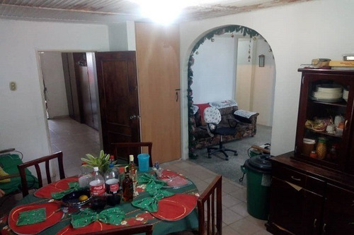 Imagen 14 de 18 de Asein975 Vende Amplia Casa En San Joaquin Sector La Camachera