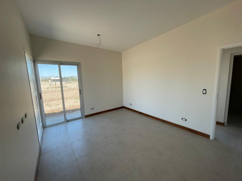 Imagen 8 de 14 de Casa A Estrenar En Bº Privado Pueblo Malbec