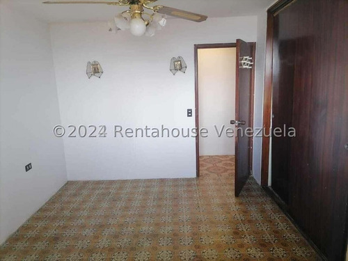 Apartamento En Alquiler En Colinas De Santa Monica (24-19566) / Hairol Gutierrez