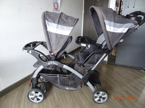 Coche Doble Baby Trend Plegable Para Bebés Double Sitn Stand