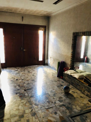 Imagen 3 de 20 de Casa En Venta De 4 Ambientes Con Cochera En Lanús Este