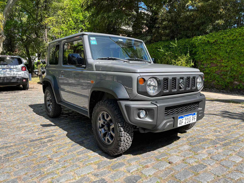 Imagen 2 de 25 de Suzuki Jimny Glx