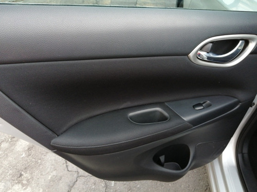 Imagen 10 de 15 de Nissan Sentra 2014 1.8 Sense Mt